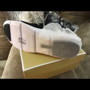michael kors sully trainer
